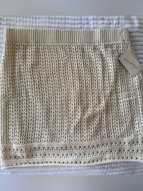 Openwork Mini Pencil Skirt - Cream L